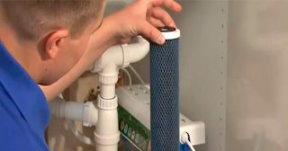 Установка угольных фильтров для воды и вытяжки от 3672 рублей в Орске